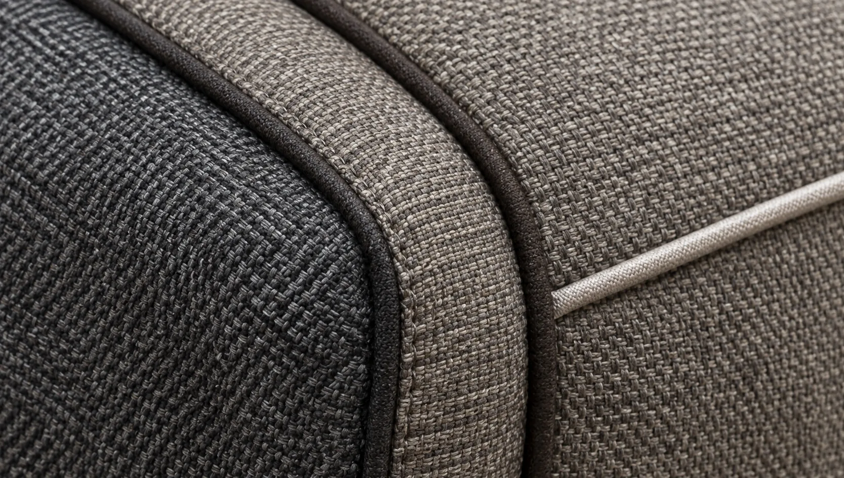 Sleeper sofa corner with welts